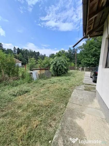 Casă cu 3 camere cu Teren 2370 Mp în Mihăești