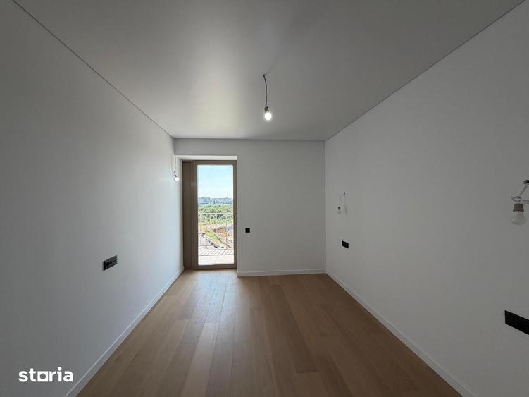 Apartament cu 4 camere decomandat în Pipera