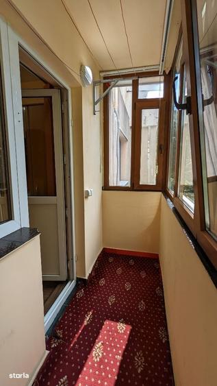 Apartament cu 3 camere decomandat în Berceni