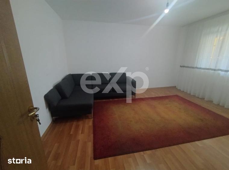Apartament cu 3 camere decomandat, mobilat în Prundu