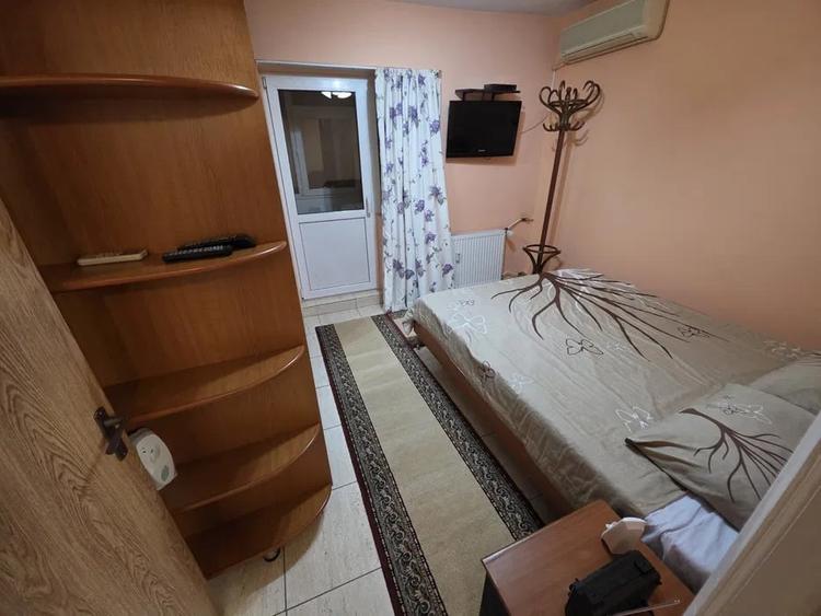Apartament cu 3 camere semidecomandat, mobilat în Ferdinand