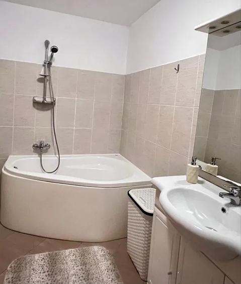 Apartament cu 2 camere, mobilat în Grivița