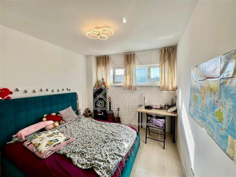 Apartament de vanzare - 3 camere, balcon, parcare - Kogalniceanu - 7