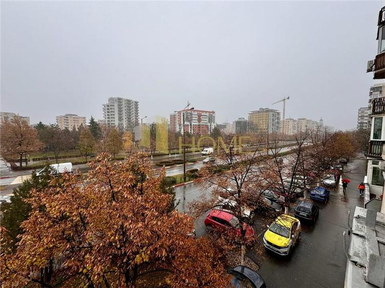 Apartament cu 3 camere decomandat, mobilat în Republicii