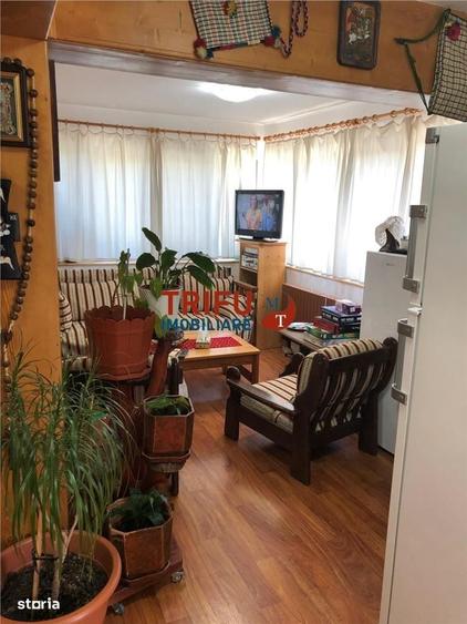 Casă cu 4 camere în Cricău