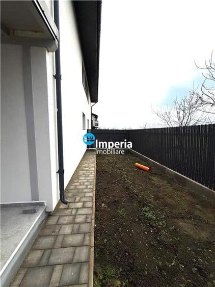 Casă individuală cu 4 camere cu Canalizare în Miroslava