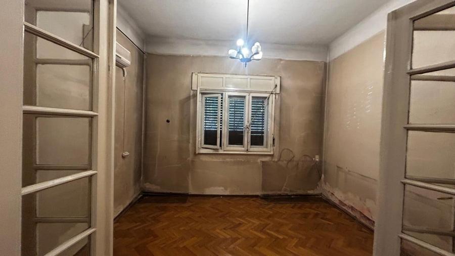 Apartament cu 3 camere decomandat în Dorobanți