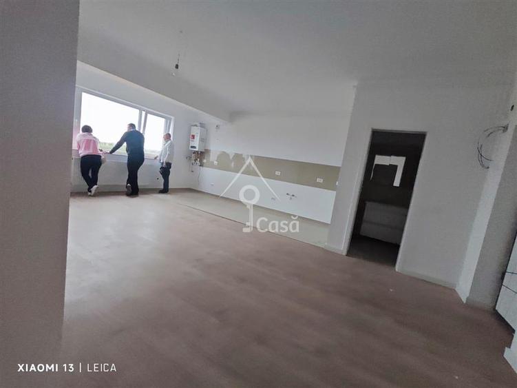 Apartament cu 3 camere decomandat în Berceni