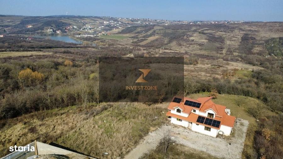 Casă cu 4 camere cu Teren 1253 Mp în Central