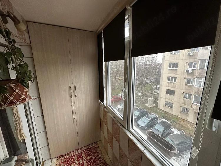 Apartament cu 4 camere decomandat în Exterior Vest