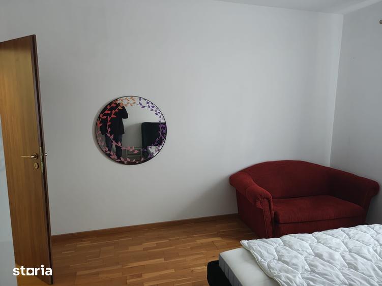 Apartament cu 2 camere decomandat în Tractorul