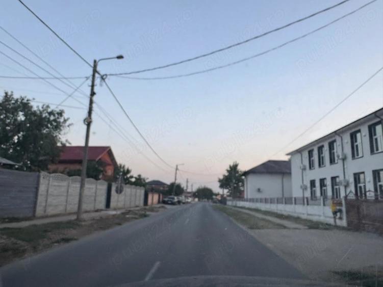 Teren de 1300 mp, în Piteasca