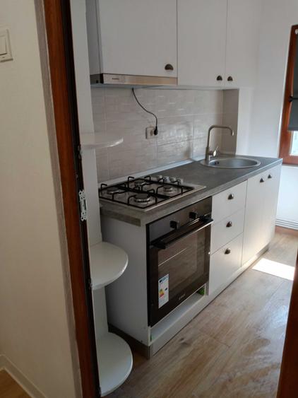 Apartament cu 2 camere semidecomandat în Mărăcineni