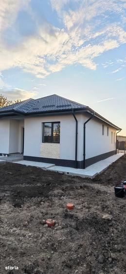 Casă cu 4 camere cu Teren 500 Mp în Copou