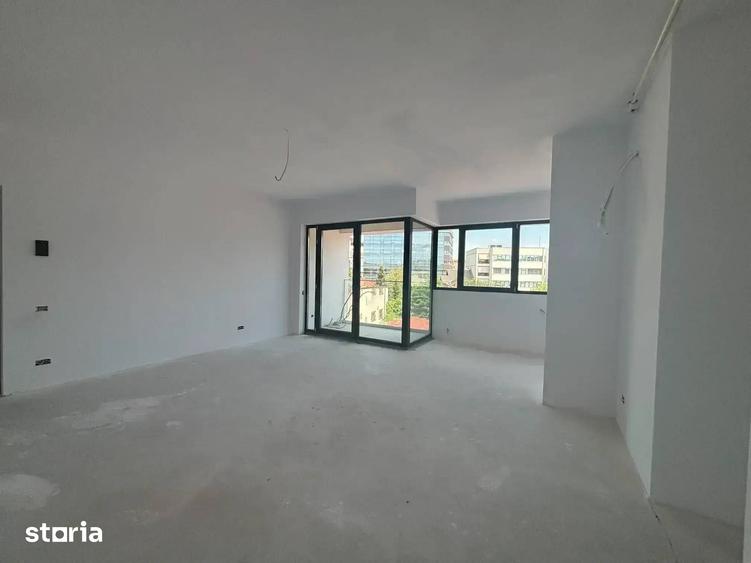Apartament cu 3 camere în Centrul Civic