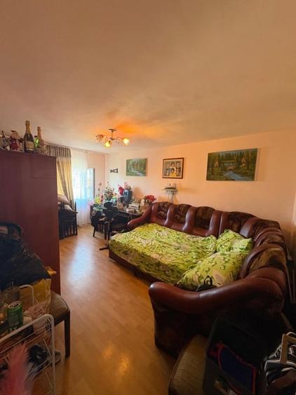 Apartament cu 3 camere decomandat, mobilat în Hotvon