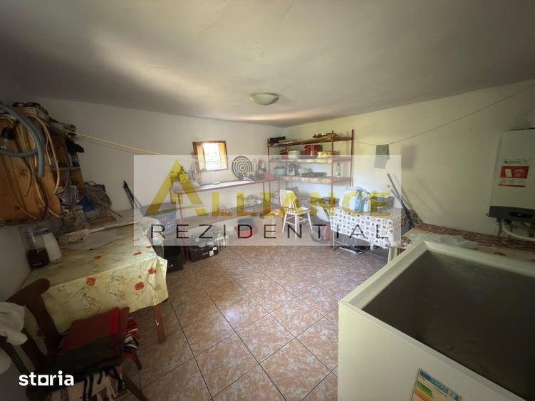 Casa individuala de vanzare in Catelu - 14 camere - teren 1550 mp - 1