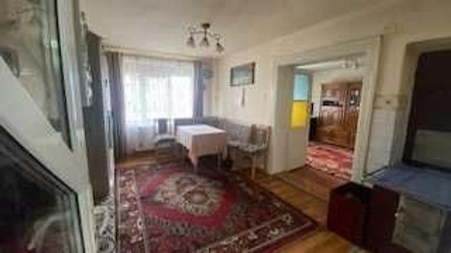 Casă cu 4 camere în Ileni