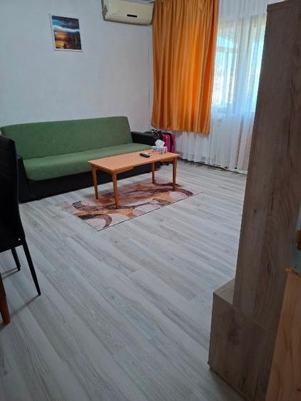Apartament cu 2 camere semidecomandat în