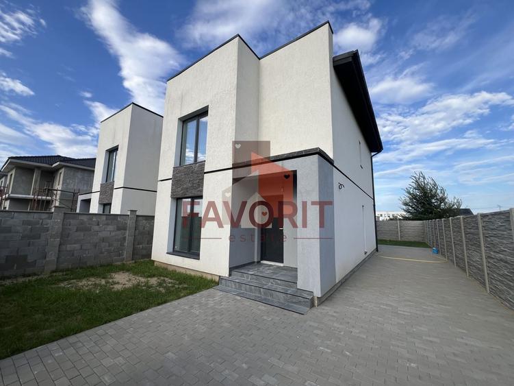 Duplex cu 4 camere cu Canalizare în Giroc