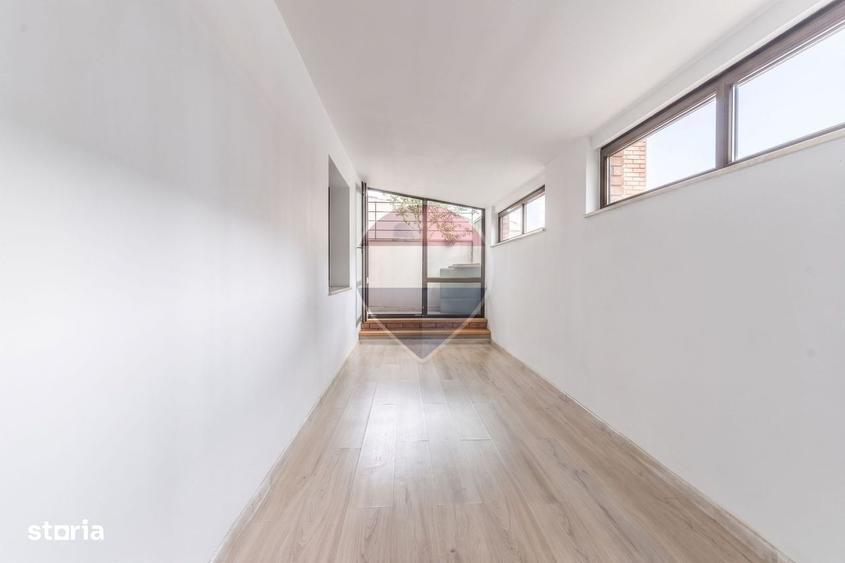 Apartament cu 3 camere semidecomandat în Valea Lupului