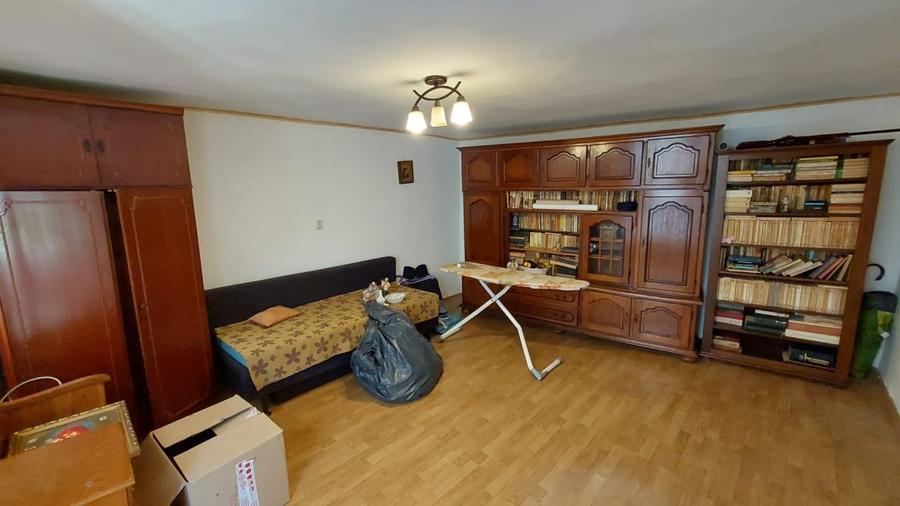 Casă cu 8 camere cu Teren 800 Mp în Cisnădie