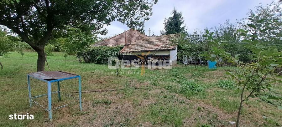 Casă cu 3 camere în Cornești