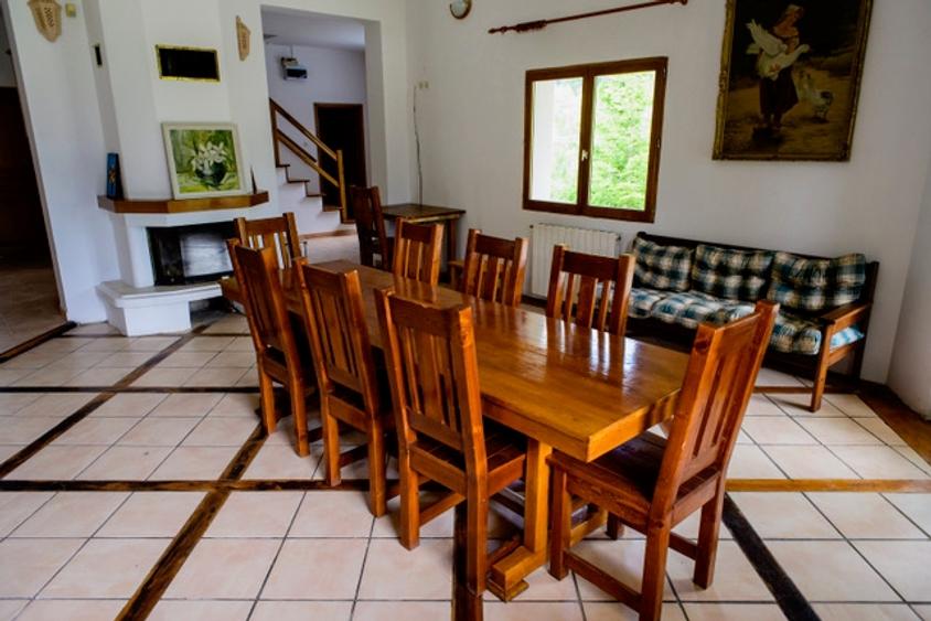 Casă individuală cu 22 camere cu Teren 5000 Mp în Malaia