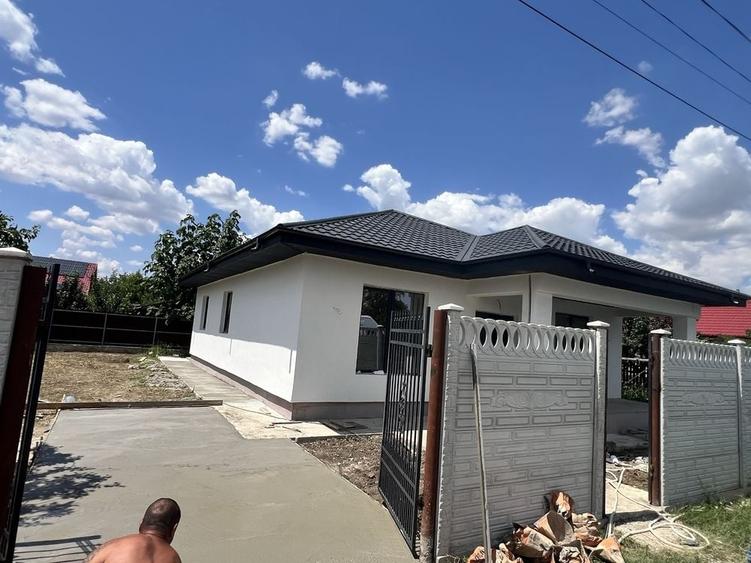 Casă cu 4 camere în Amara