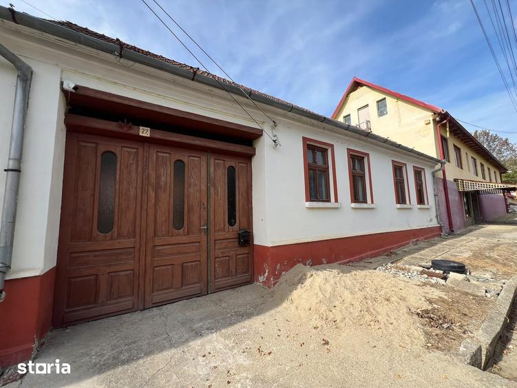 Casă cu 3 camere cu Teren 719 Mp în Sasca Montană