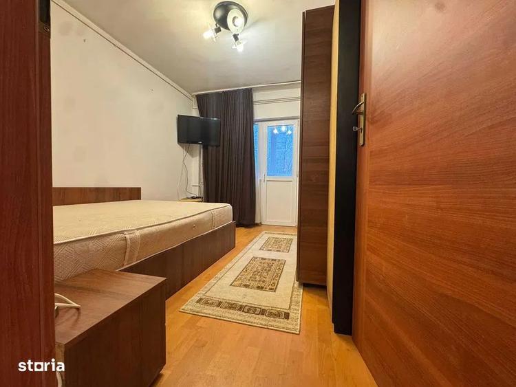 Apartament cu 4 camere semidecomandat, mobilat în Ștefan cel Mare