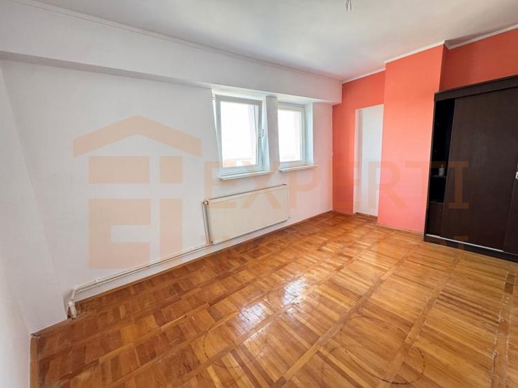 Apartament cu 3 camere decomandat în Ultracentral