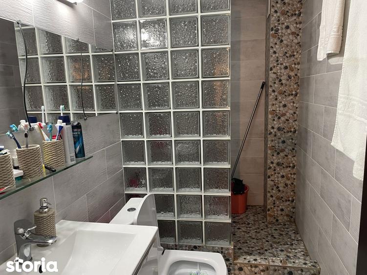 Apartament cu balcon ?i lift, 3 camere, Rahova - 1