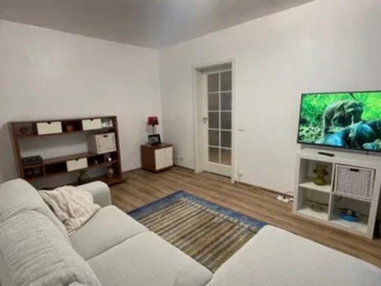 Apartament cu 2 camere decomandat în Baba Novac