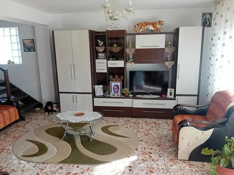 Casă cu 6 camere în Sărata
