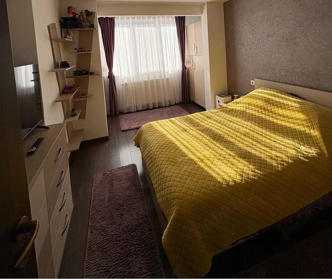 Apartament cu 3 camere decomandat în Sânmartin