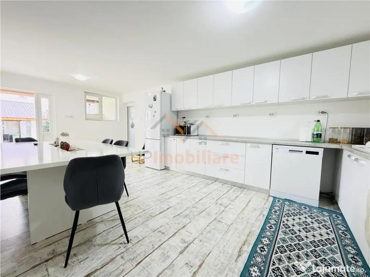 Casă cu 5 camere cu Teren 1000 Mp în Tărian