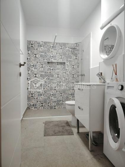 Apartament cu 3 camere decomandat în Chinteni