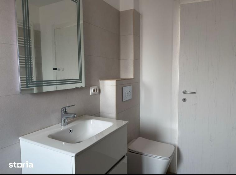 Casă cu 4 camere cu Teren 300 Mp în Matraca