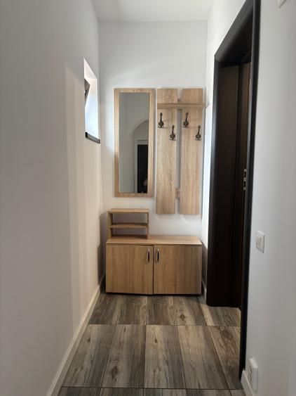 Apartament cu 2 camere semidecomandat în Grivița