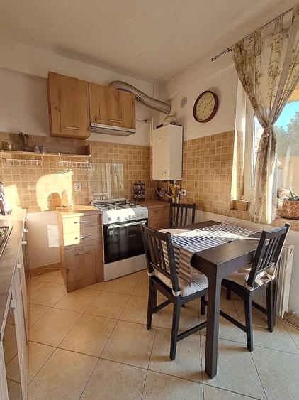 Apartament cu 2 camere decomandat în Apărătorii Patriei