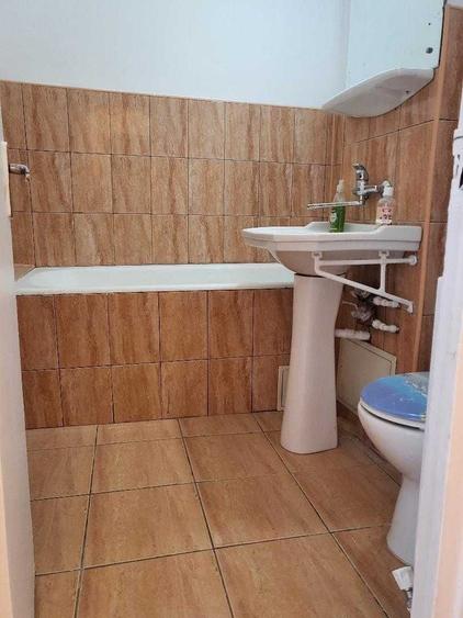 Apartament cu 2 camere decomandat în Republicii
