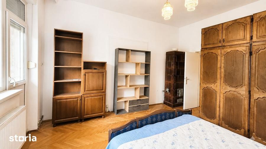 Apartament cu 3 camere decomandat în Central