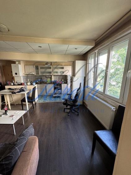 Apartament cu 2 camere semidecomandat în Central