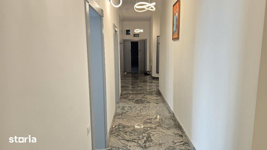 Apartament cu 4 camere în Decebal