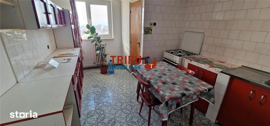 Apartament cu 3 camere decomandat în Central
