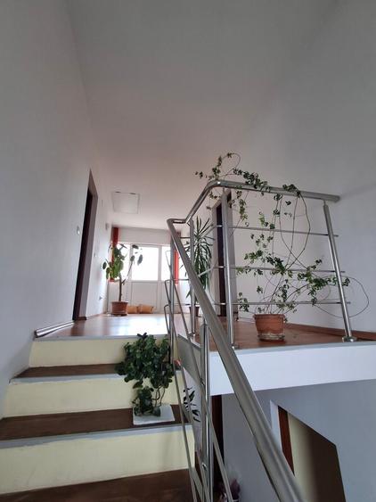 Casă individuală cu 5 camere cu Canalizare în Păulești