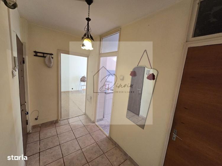 Apartament cu 2 camere decomandat în Crângași