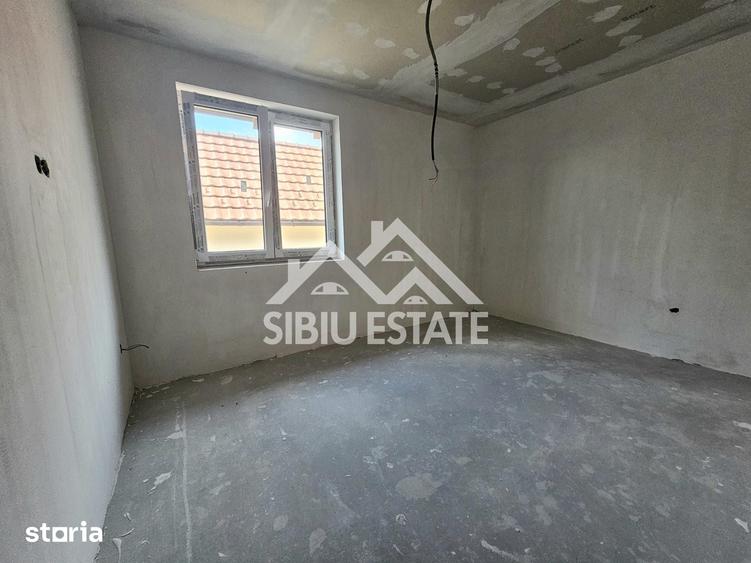 Casă cu 4 camere cu Teren 520 Mp în Gușterița