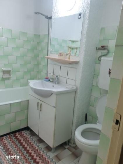 Apartament cu 2 camere decomandat în Lupeni
